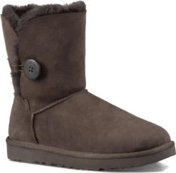 UGG Women's Bailey Button II -Winter Shoes Shop ugg bailey button ii chocolate 1016226 cho 59244.1568902872
