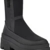UGG Women's Brisbane Mid